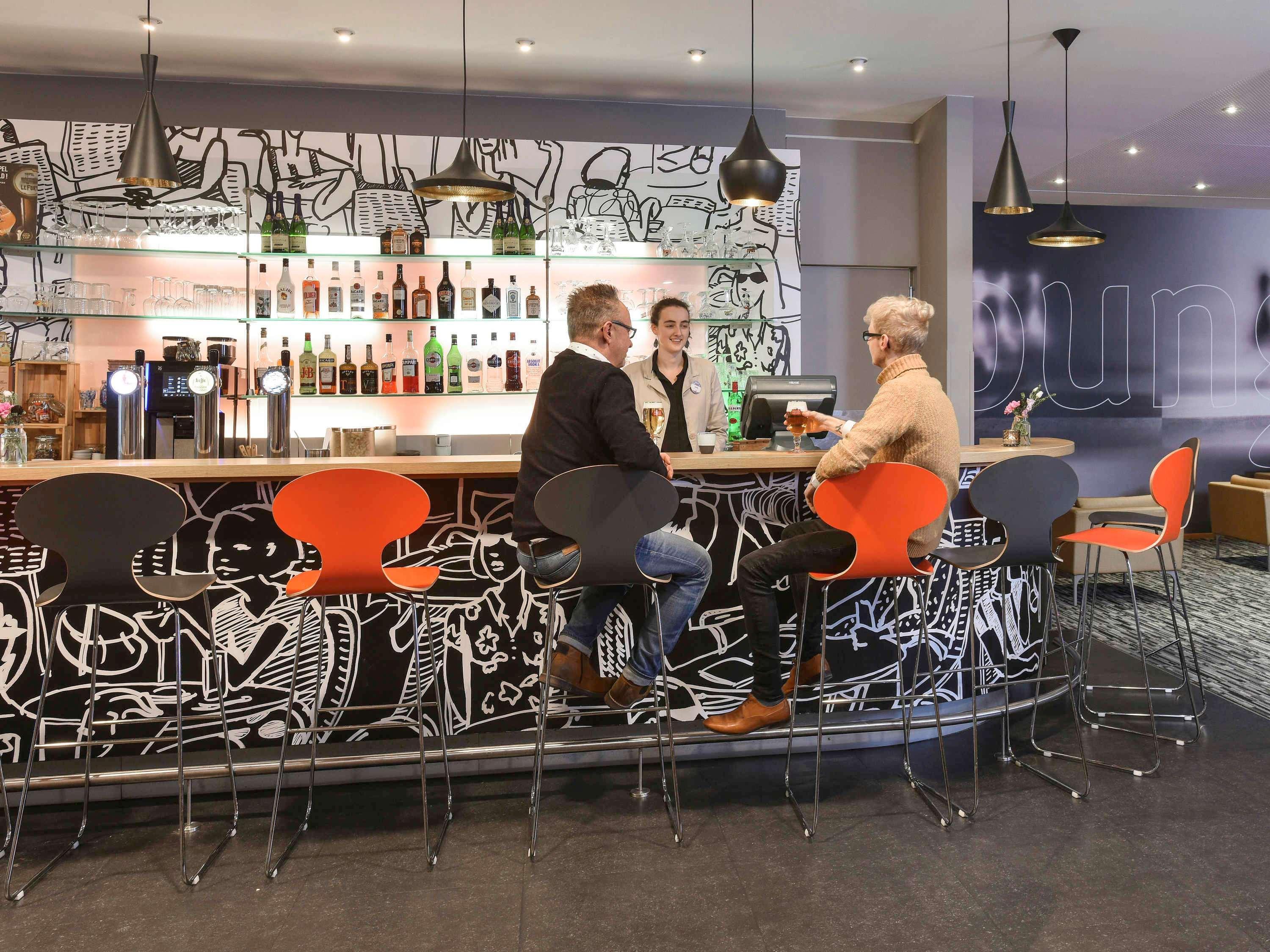 Ibis Kortrijk Centrum Bagian luar foto