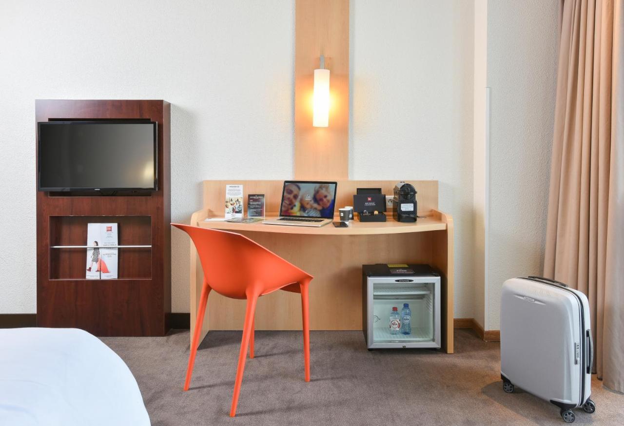 Ibis Kortrijk Centrum Bagian luar foto